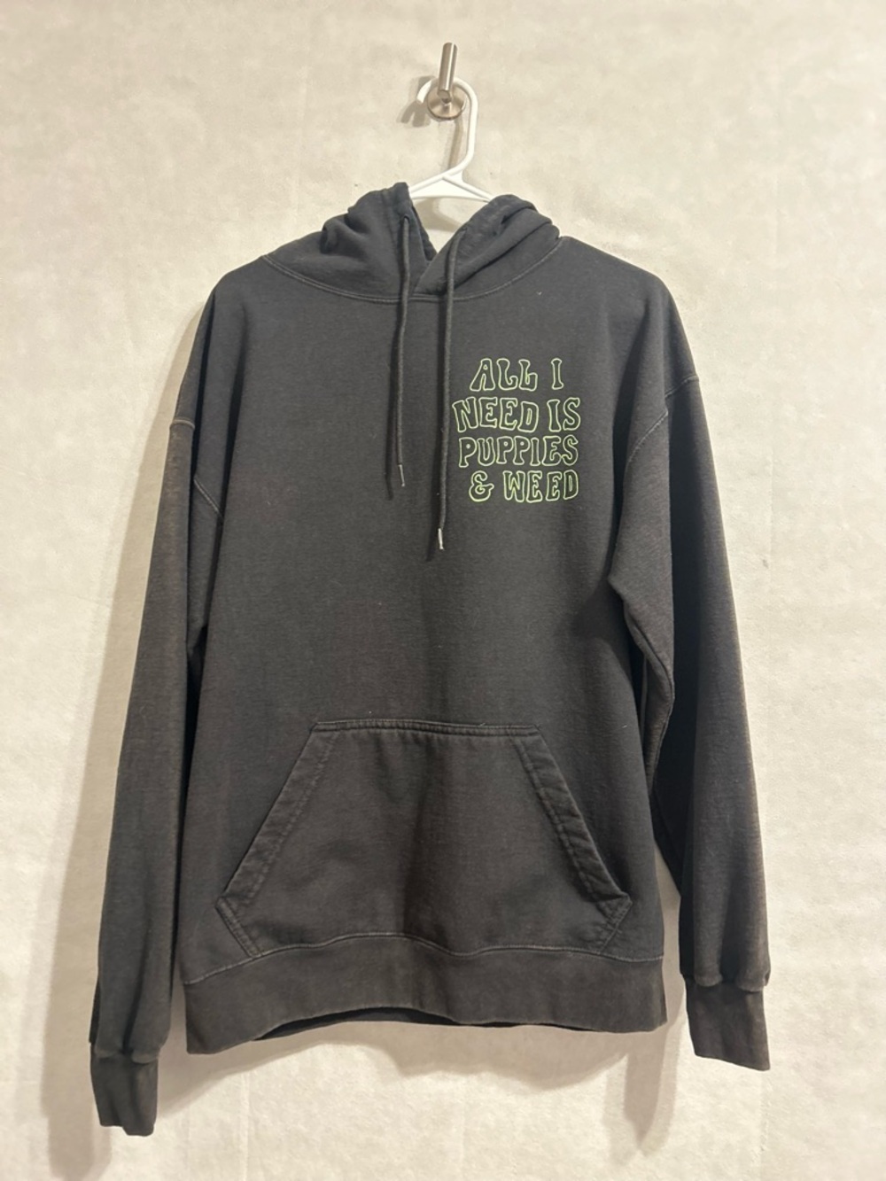 Black Graphic Hoodie All I Need Is Puppies & Weed print black sweatshirt large - Picture 4 of 8